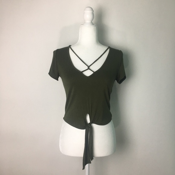 💚Gaze USA Army Green Lace Tie Front Top - Picture 2 of 8